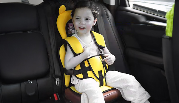 sillita para coche no homologada